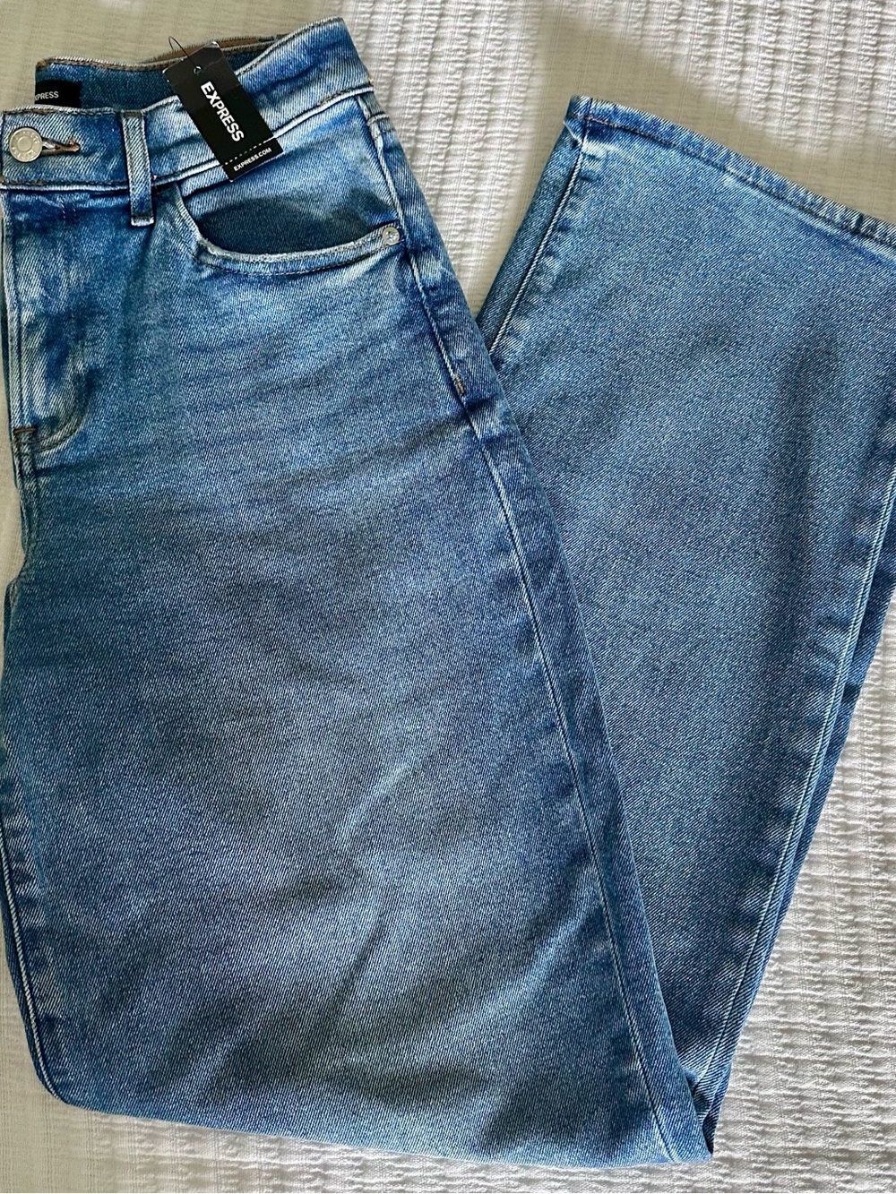 Express Women’s High Rise Relaxed Straight fit